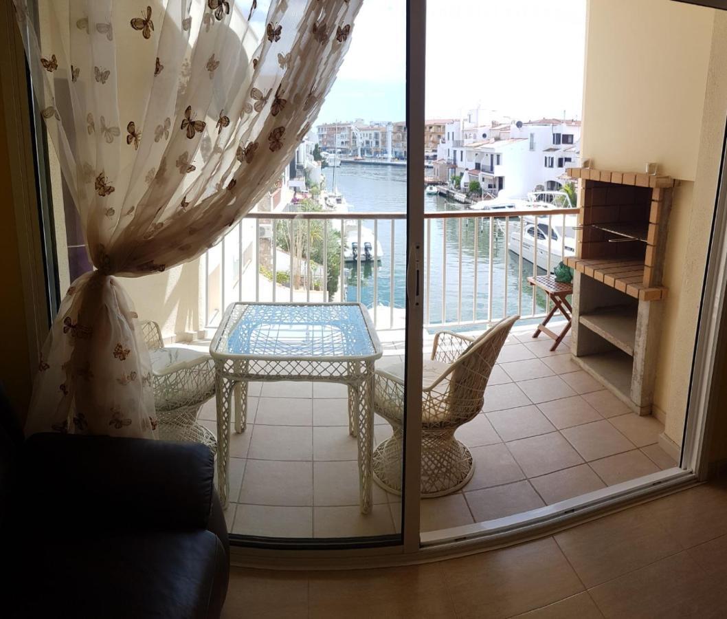 Magnifico Apartamento Junto Al Canal Principal. إمبوريابرافا المظهر الخارجي الصورة